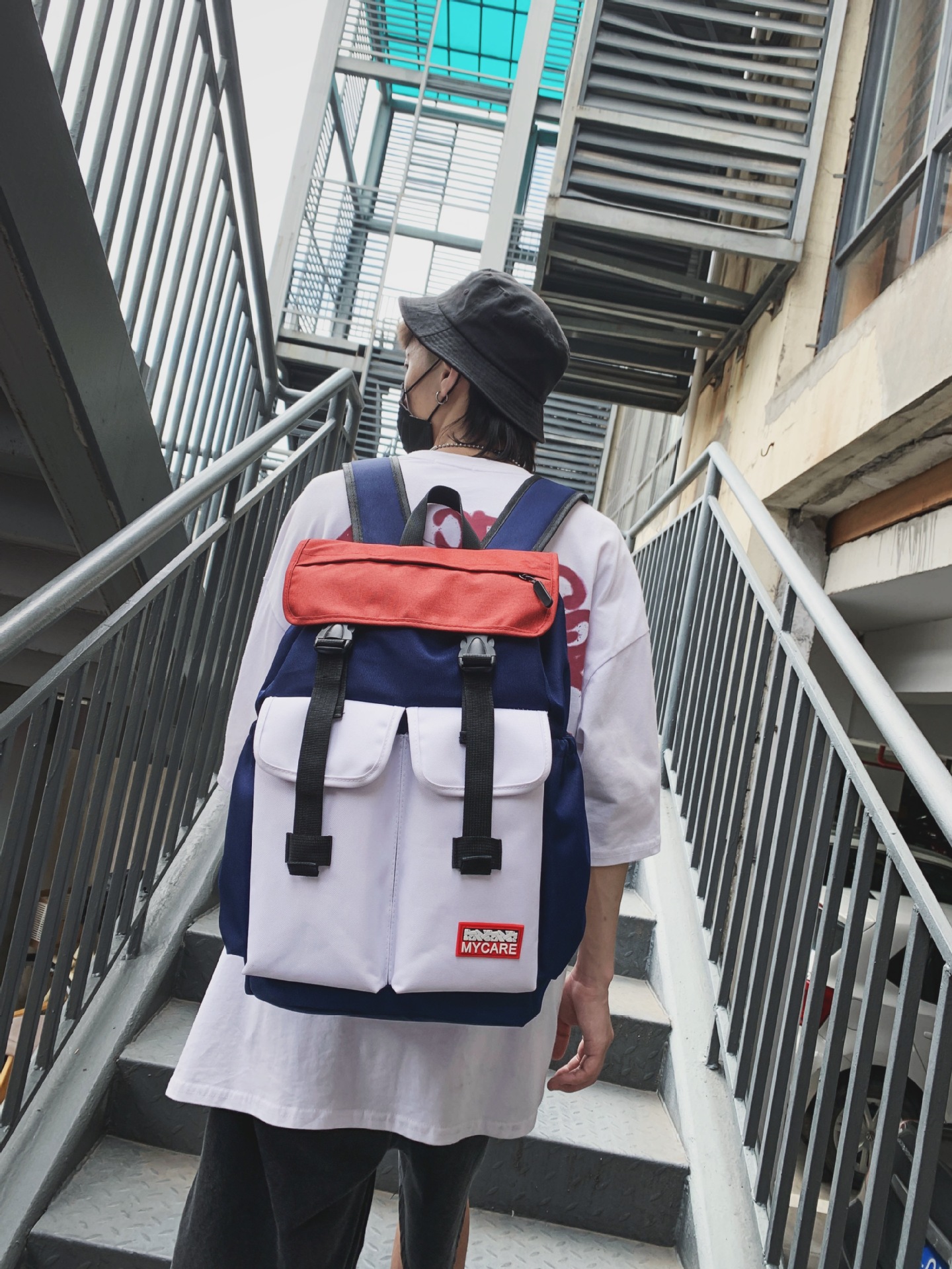 時尚潮流學院風雙肩包