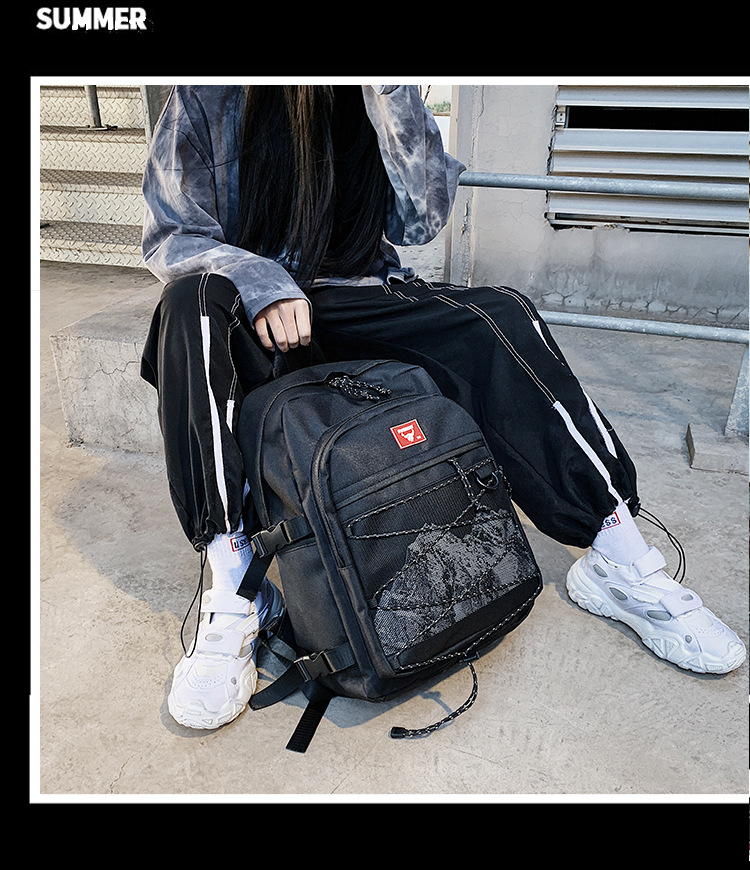 大学生向けのファッショナブルな多機能登山リュックサック